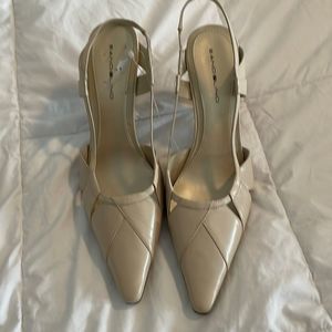 Genuine leather beautiful cream heels